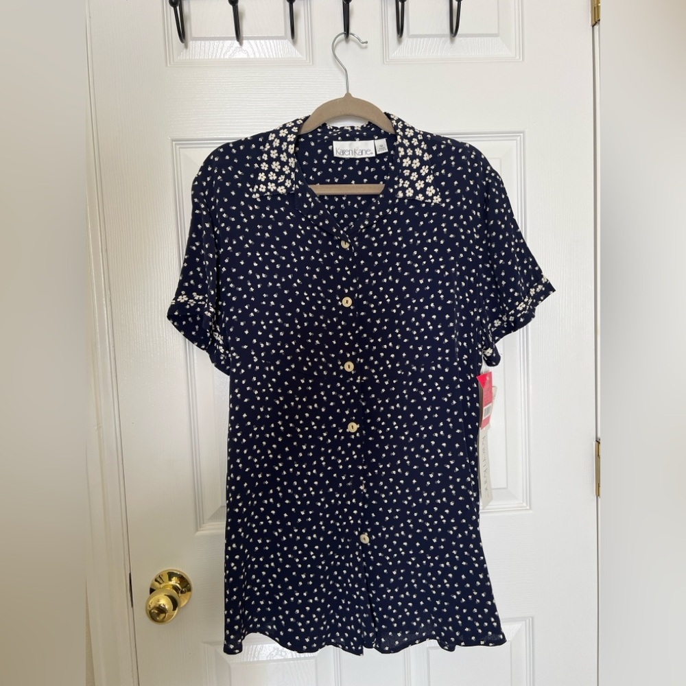 Karen Kane “Secret Garden” Blouse
Size: 12 | New With Tags | Made in USA